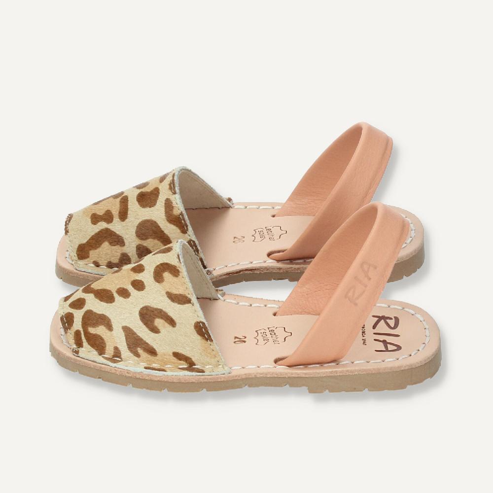 Ria Menorca Menorquina niña Madagascar Leopardo