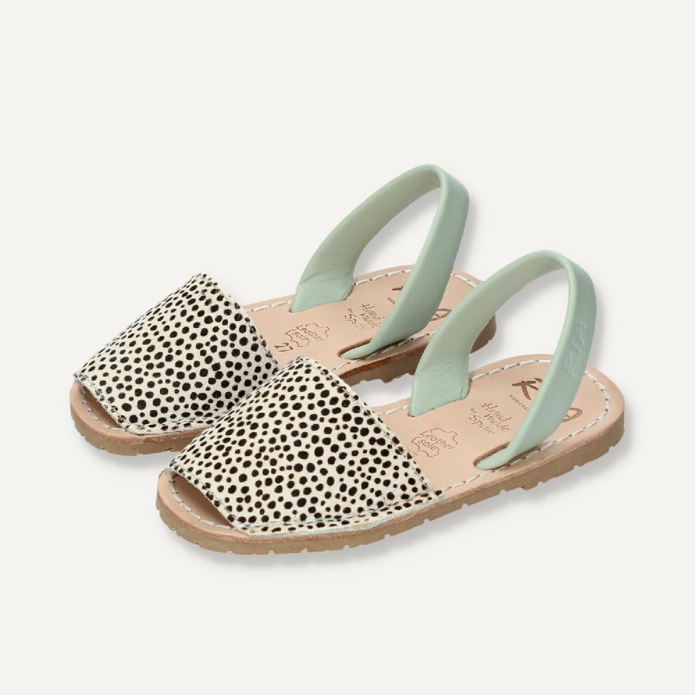 Ria Menorca Menorquina Niña Madagascar Pon Pon