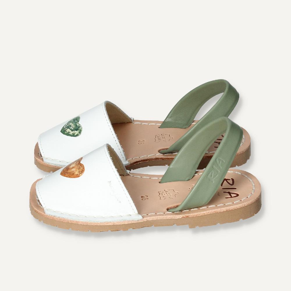 Ria Menorca Menorquina niña Pintado Corazones