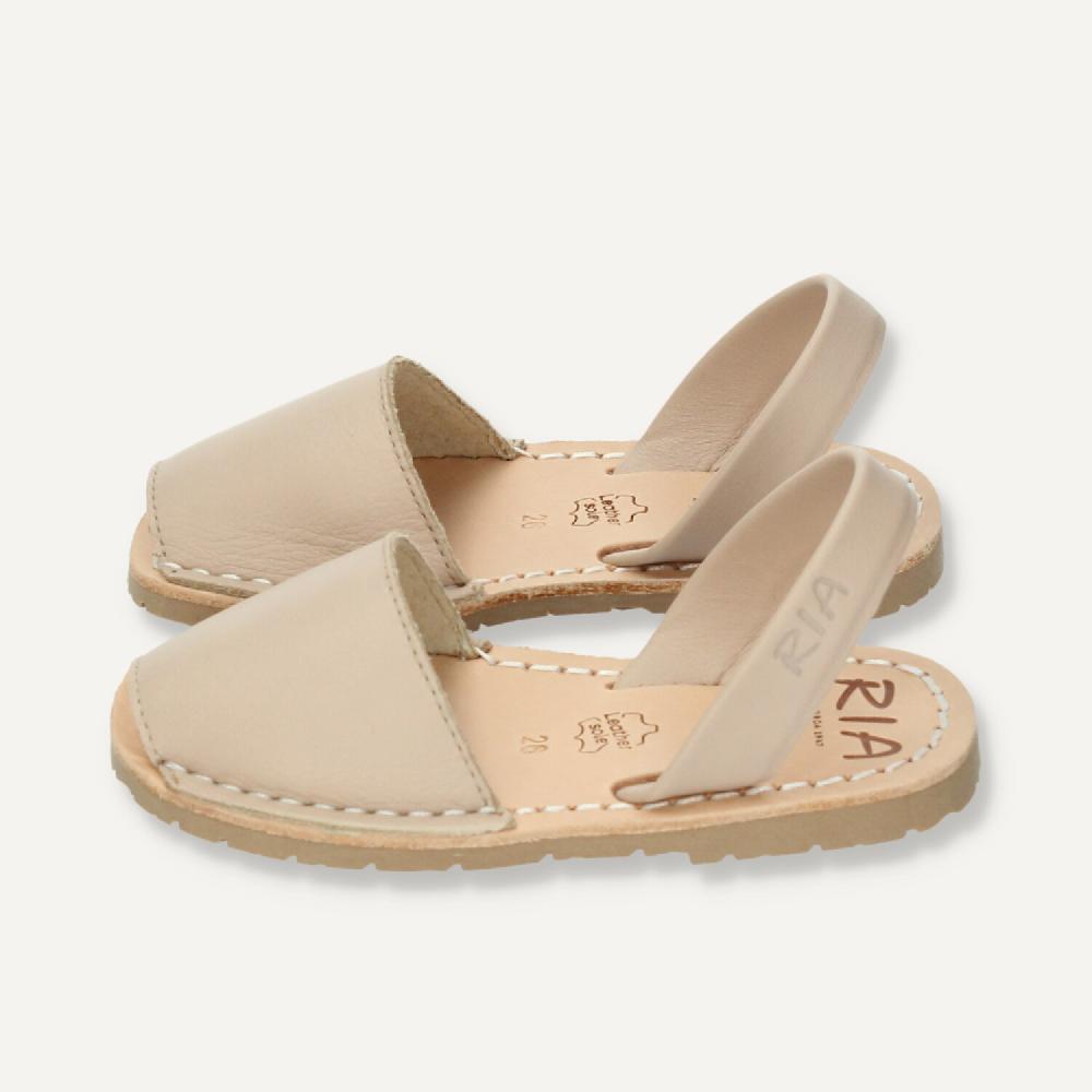 Ria Menorca Menorquina niño Menorca Arena