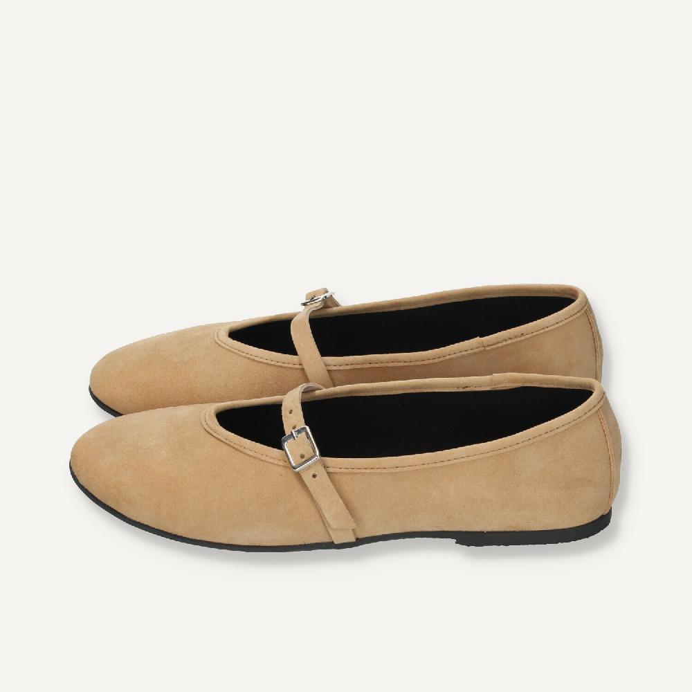 Ria Menorca Mercedita Ante Marrón