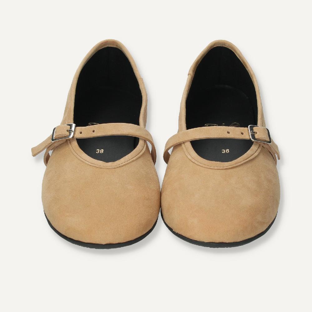 Ria Menorca Mercedita Ante Marrón