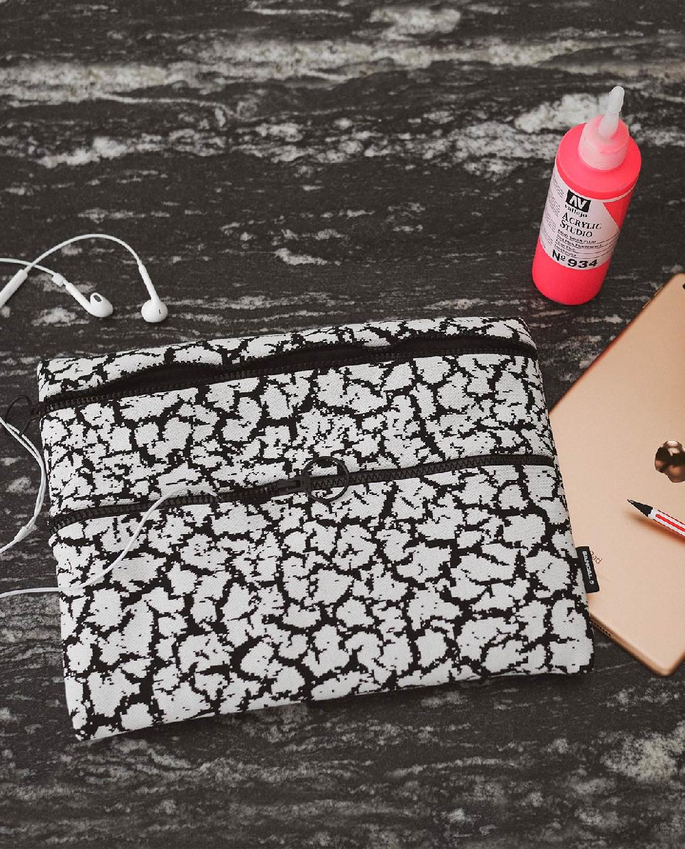 Sancal Rift Funda Protectora M - Blanca					 					32cm X 24cm