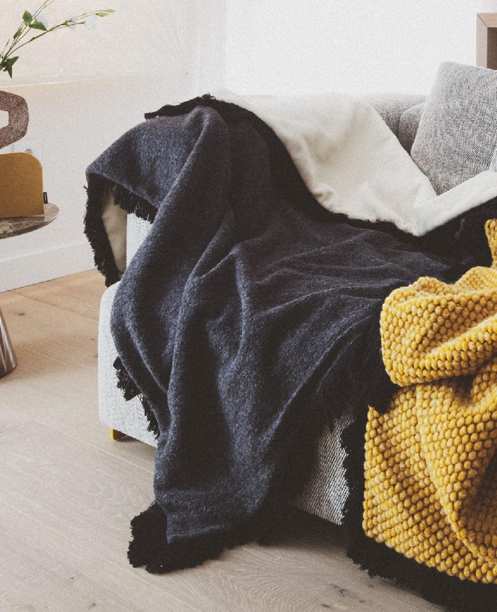 Sancal Tápame Mucho L					 					Monochrome