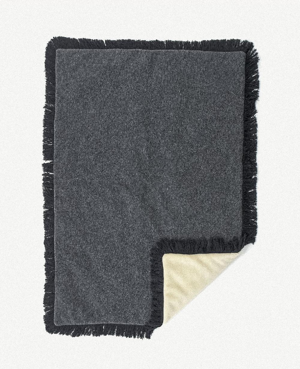 sancal Tápame Mucho L					 					Monochrome