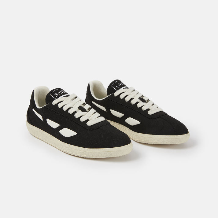 Saye M70 Dart - Black & White