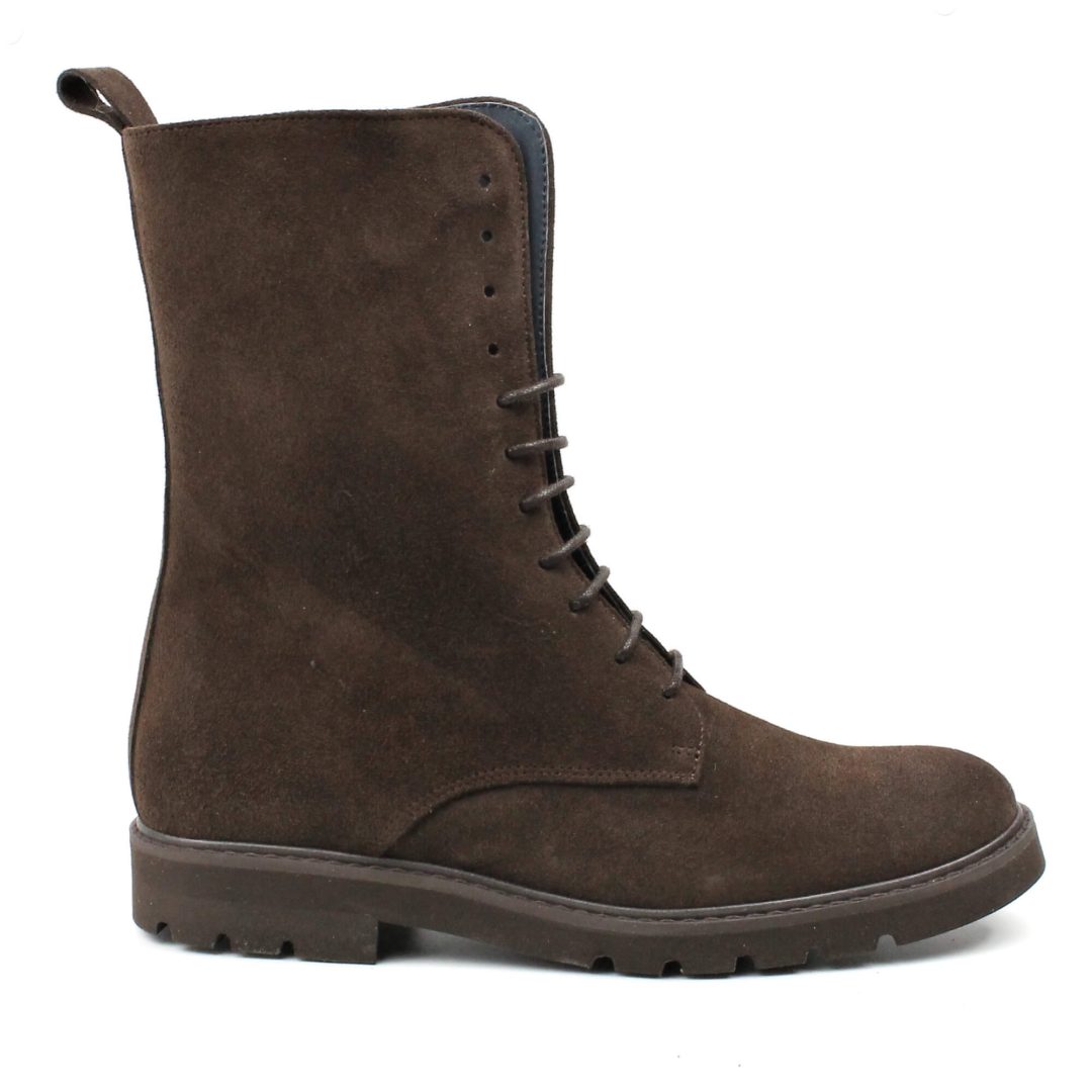 segarra Anne Marrón