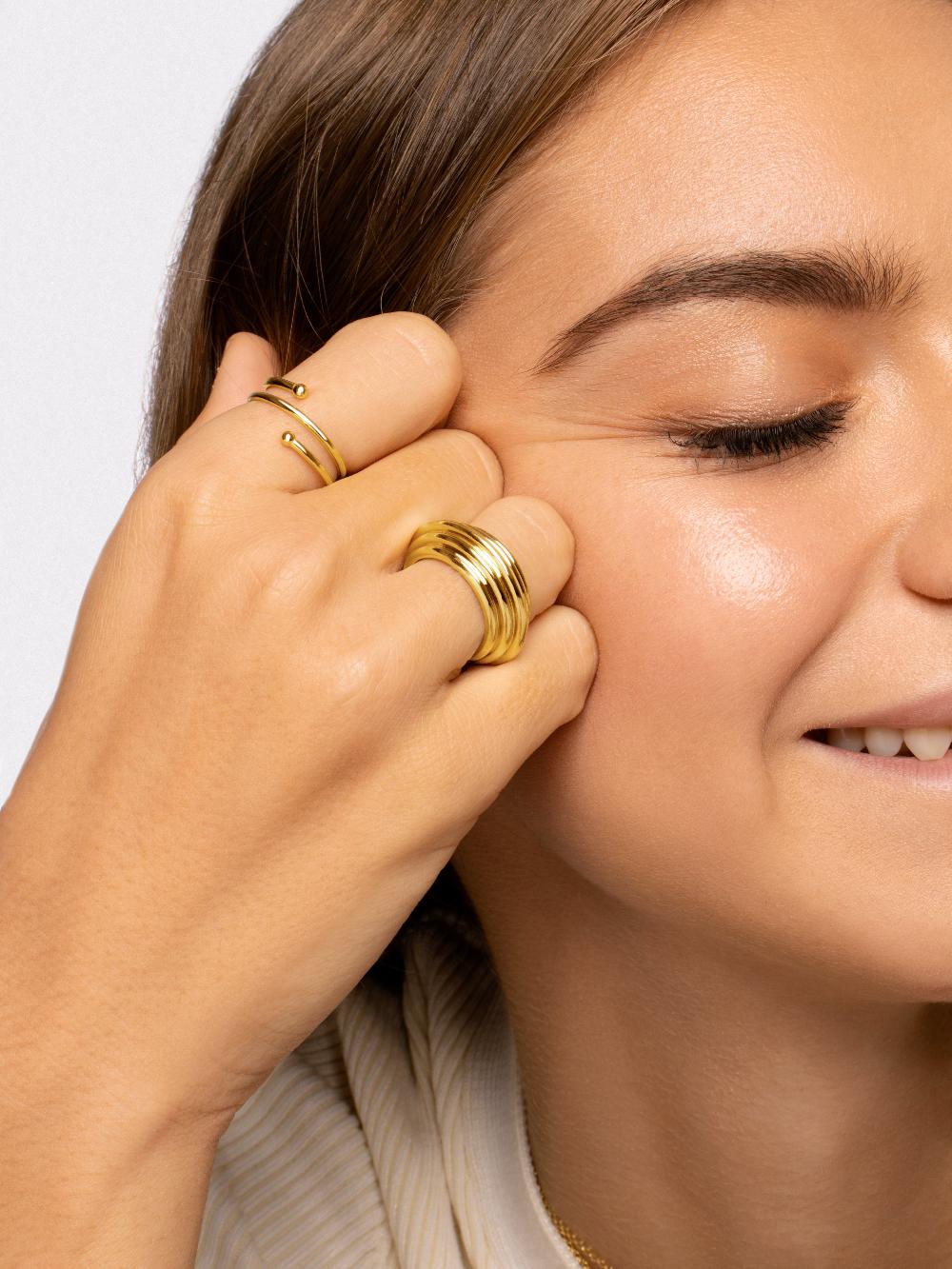 Singularu Anillo Double Dot Plata Baño Oro