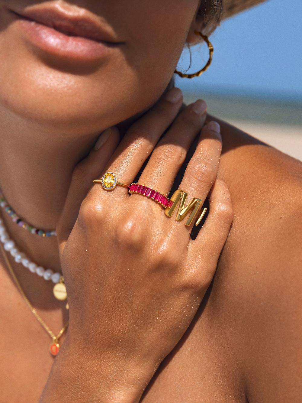 Singularu Anillo Sia Raspberry Plata Baño Oro