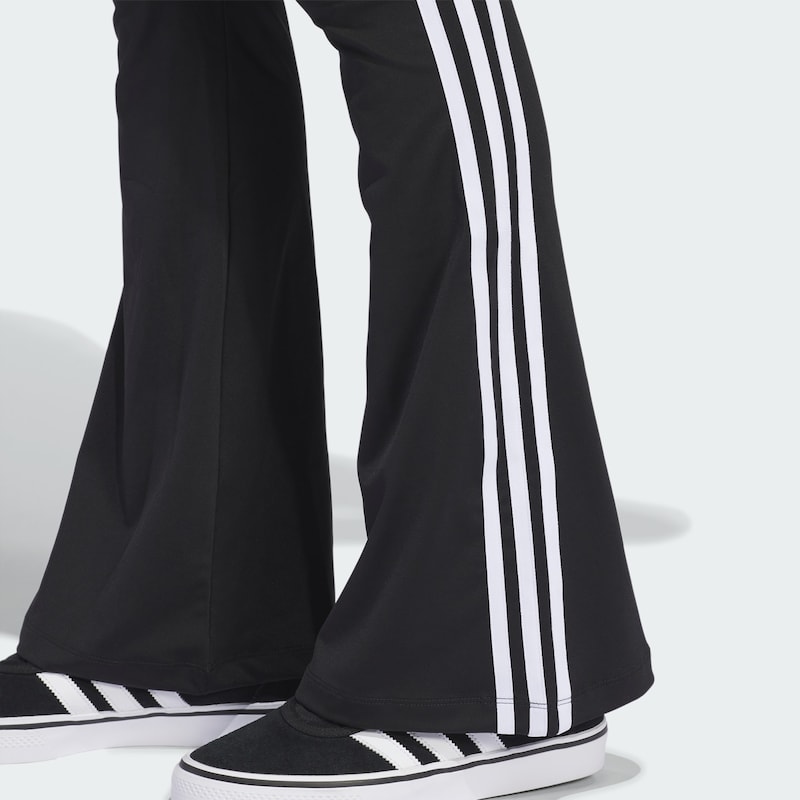 Sinned X About You Acampanado Leggings ADIDAS ORIGINALS En Negro