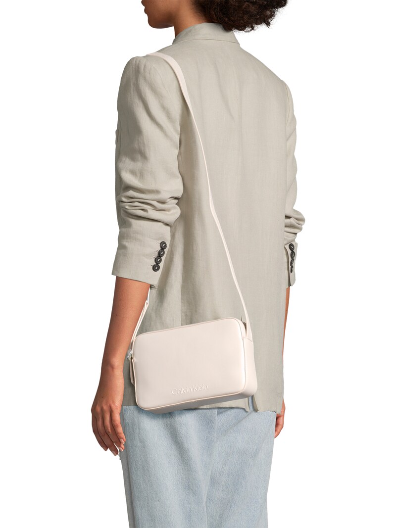 Sinned X About You Bolso De Hombro Calvin Klein En Greige