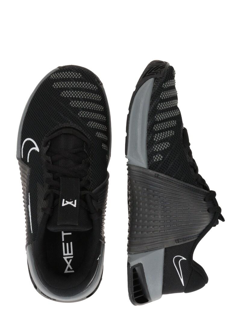 Sinned X About You Calzado Deportivo 'Metcon 9' NIKE En Negro