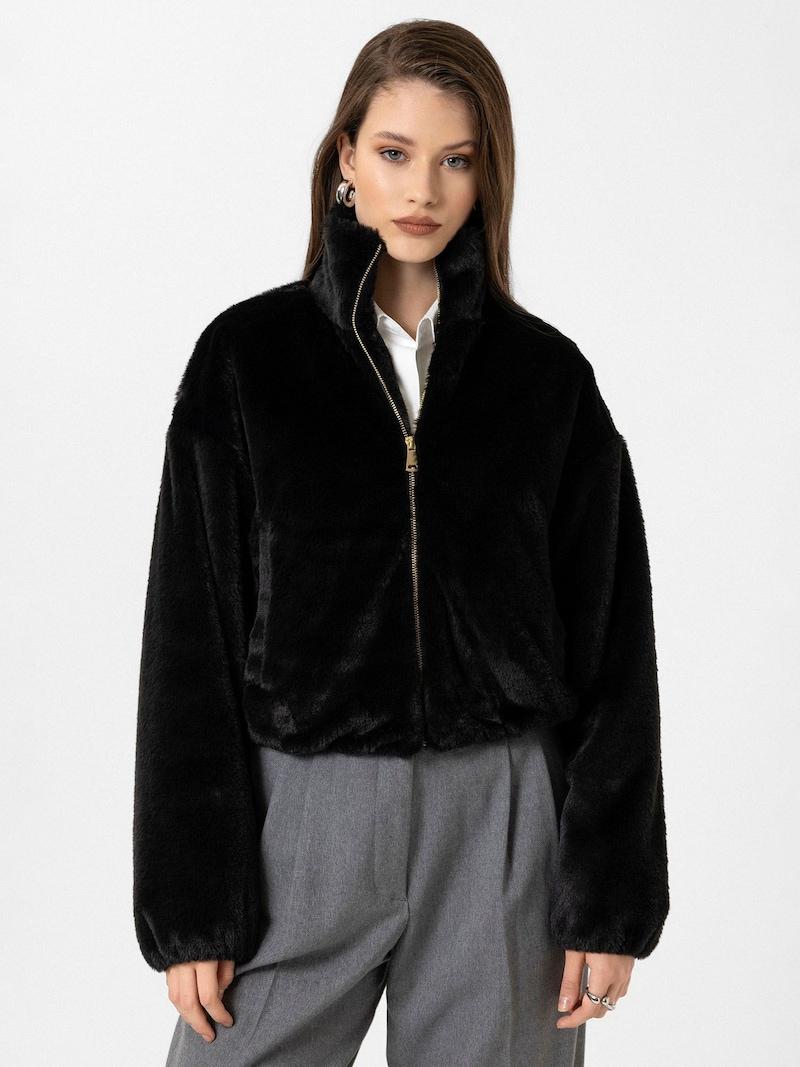 Sinned X About You Chaqueta De Invierno 'Camilla' Antioch En Negro