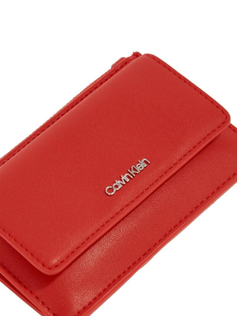 Sinned X About You Estuche 'MUST' Calvin Klein En Rojo