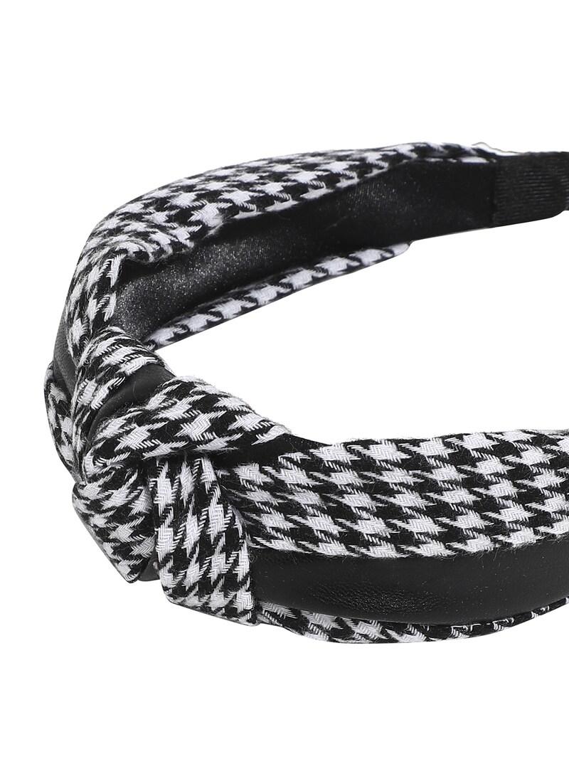 Sinned X About You Joyería Para El Pelo 'Sunena' SOHI En Negro Blanco