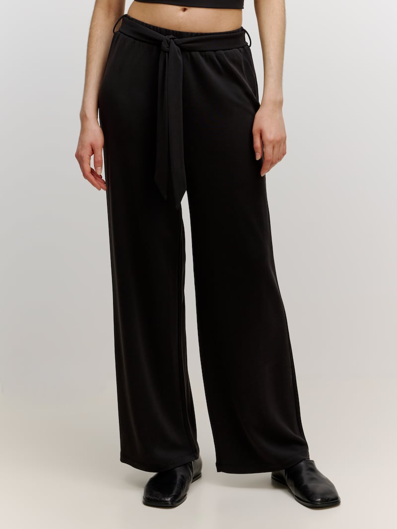 Sinned X About You Pierna Ancha Pantalón 'Anda' EDITED En Negro