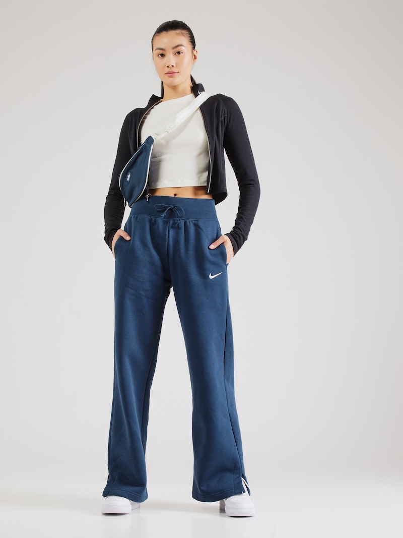 Sinned X About You Pierna Ancha Pantalón 'Phoenix Fleece' NIKE En Navy