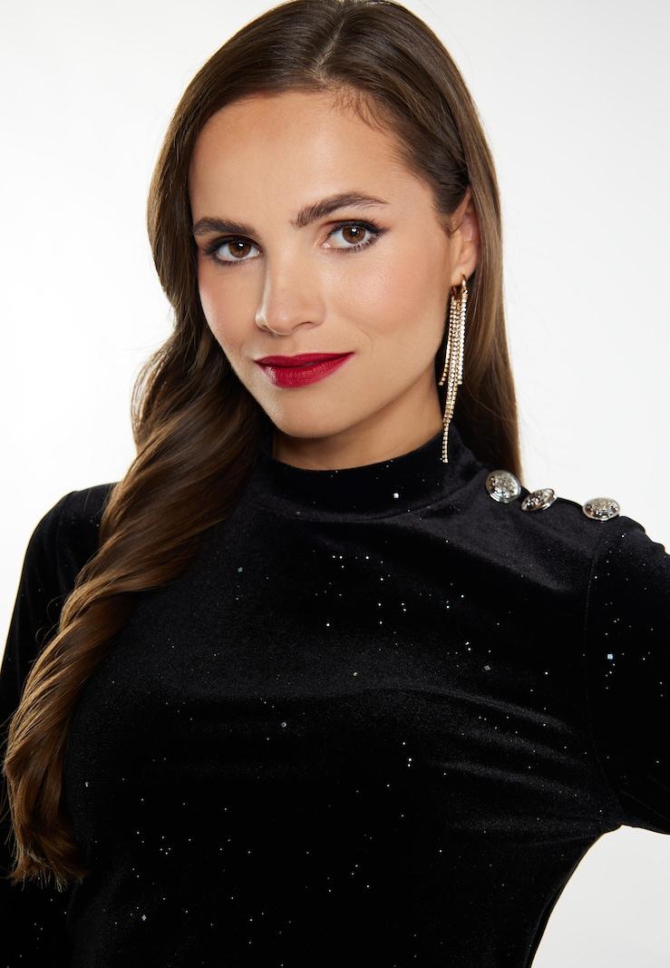 Sinned X About You Camiseta Faina En Negro