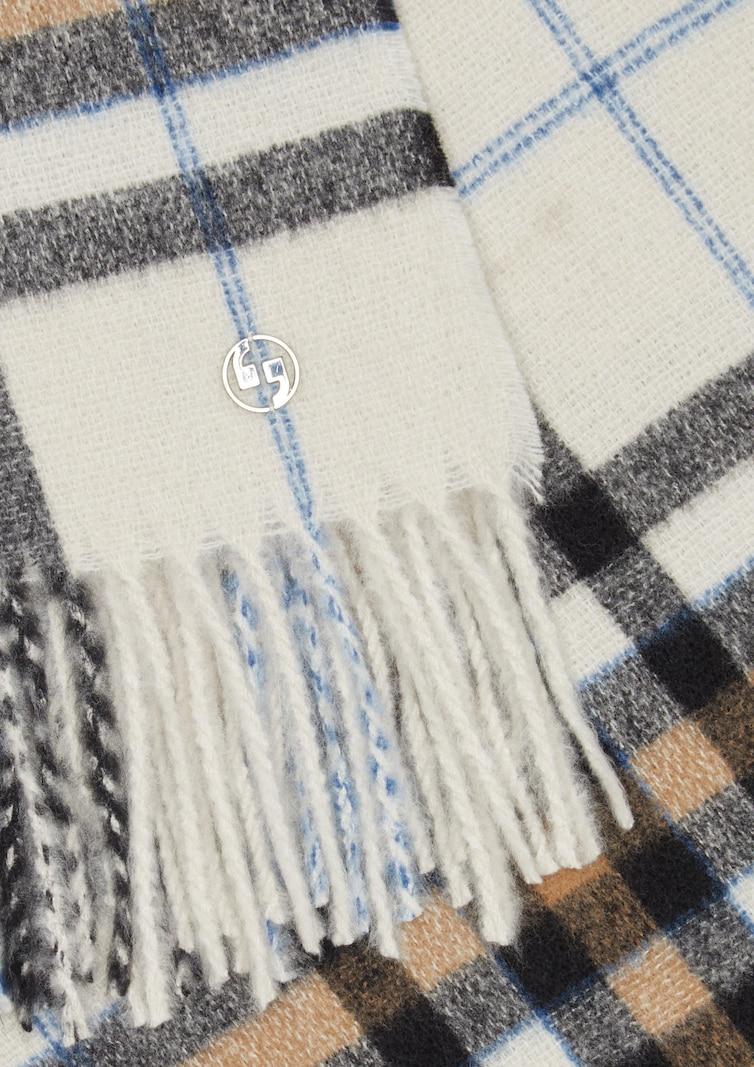 Sinned X About You Chal COMMA En Beige Claro