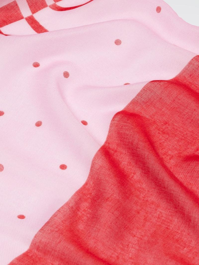 Sinned X About You Chal Liu Jo En Rojo