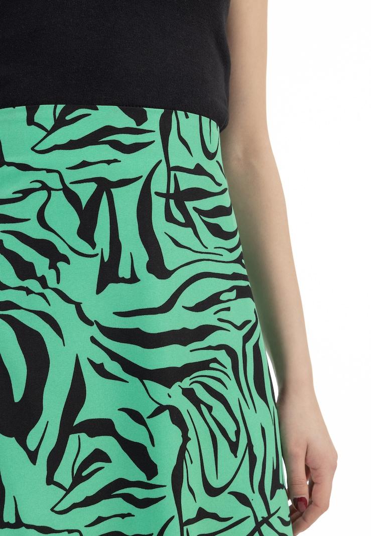 Sinned X About You Falda Faina En Esmeralda