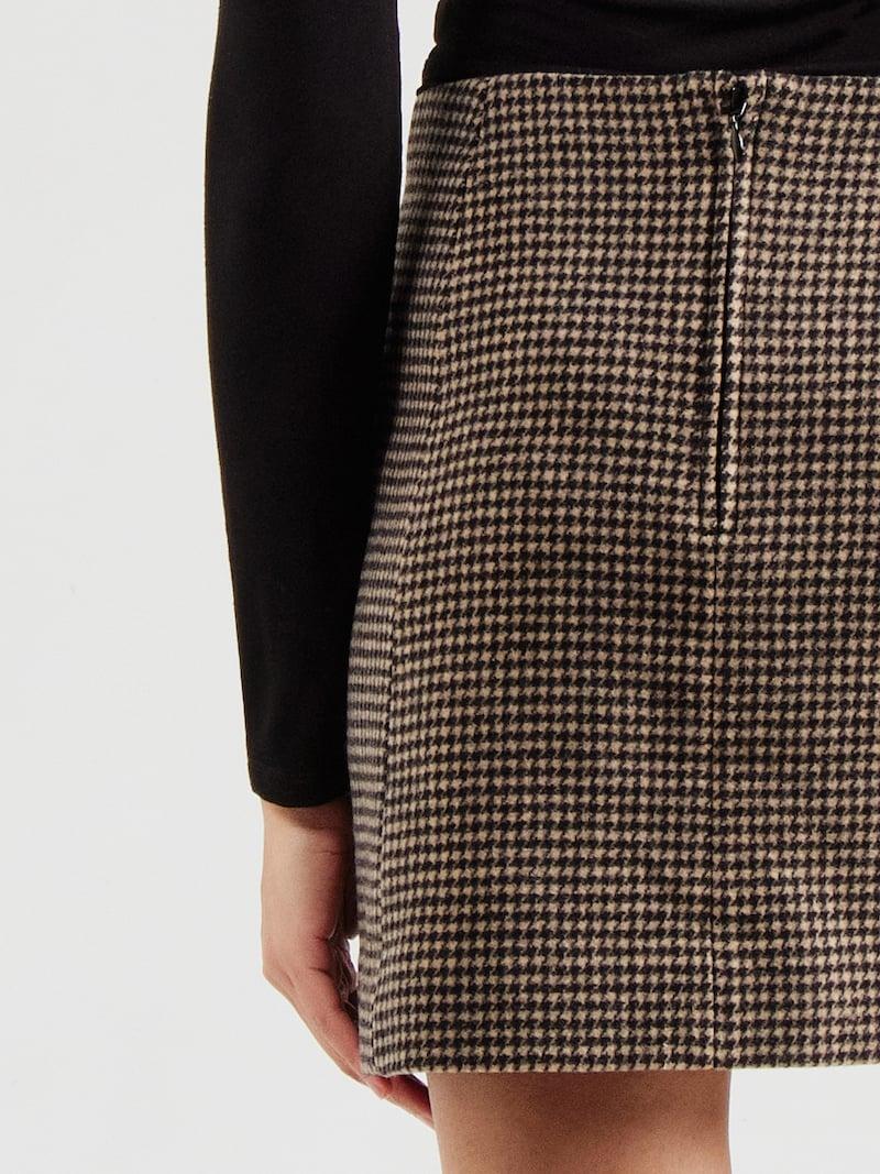 Sinned X About You Falda & Other Stories En Negro