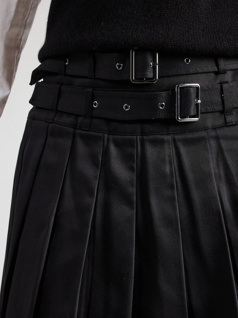 Sinned X About You Falda 'REEVA' GUESS En Negro