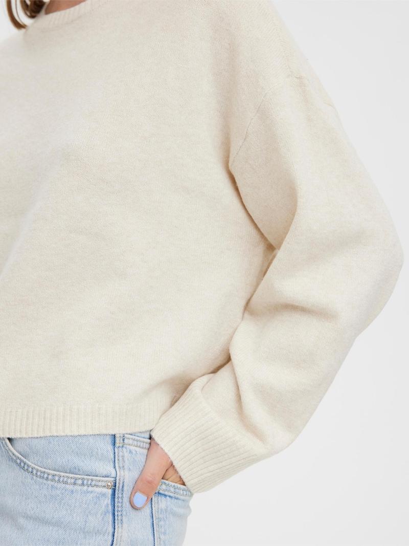 Sinned X About You Jersey 'Doffy' VERO MODA En Crema