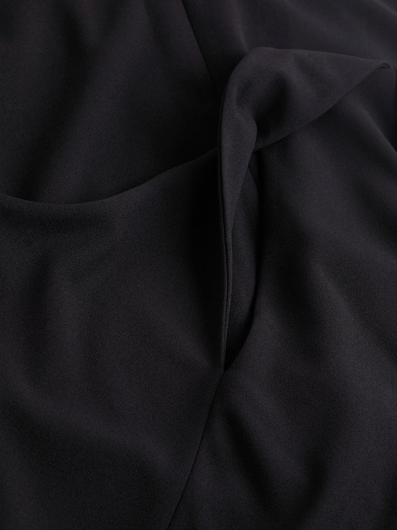 Sinned X About You Vestido De Tubo Calvin Klein En Negro