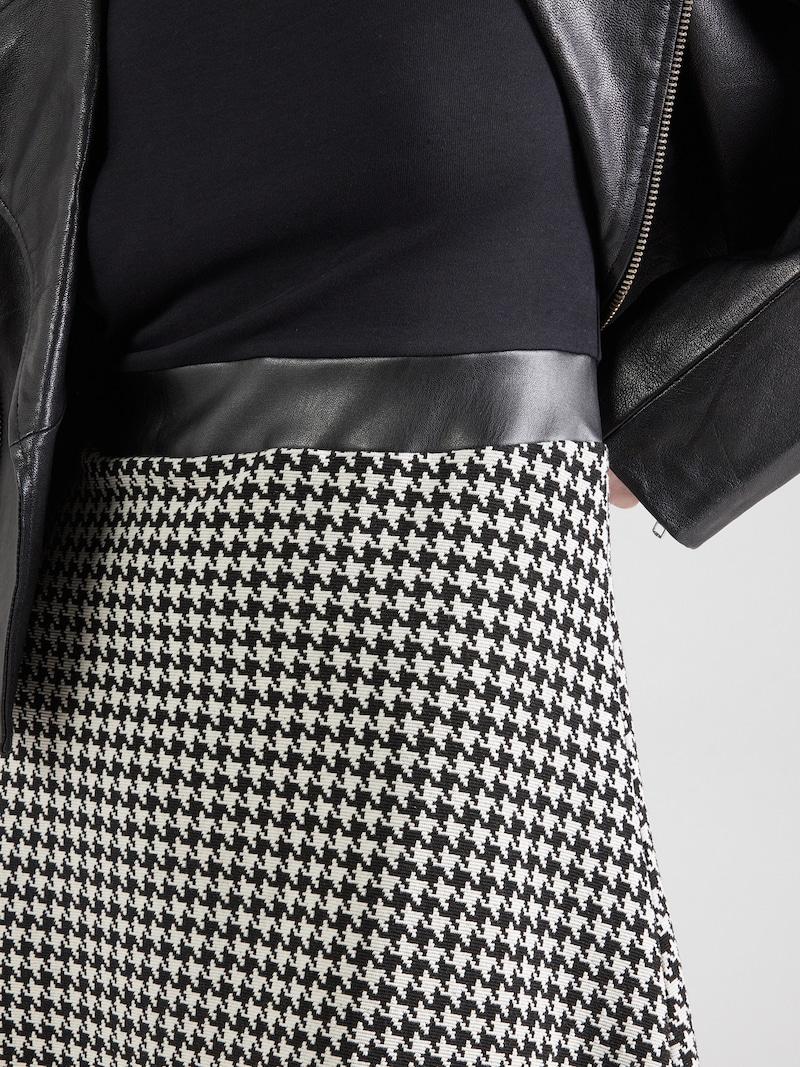 Sinned X About You Vestido 'Falda' ABOUT YOU En Negro