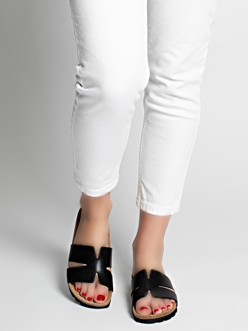 Sinned X About You Zapatillas De Casa 'DJONE' Bayton En Negro