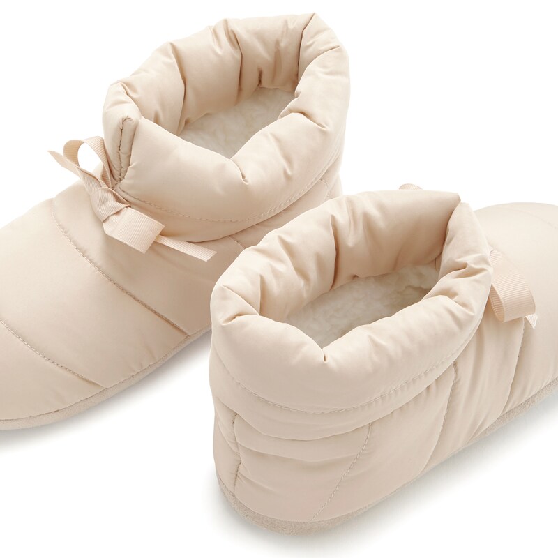 Sinned X About You Zapatillas De Casa VIVANCE En Beige