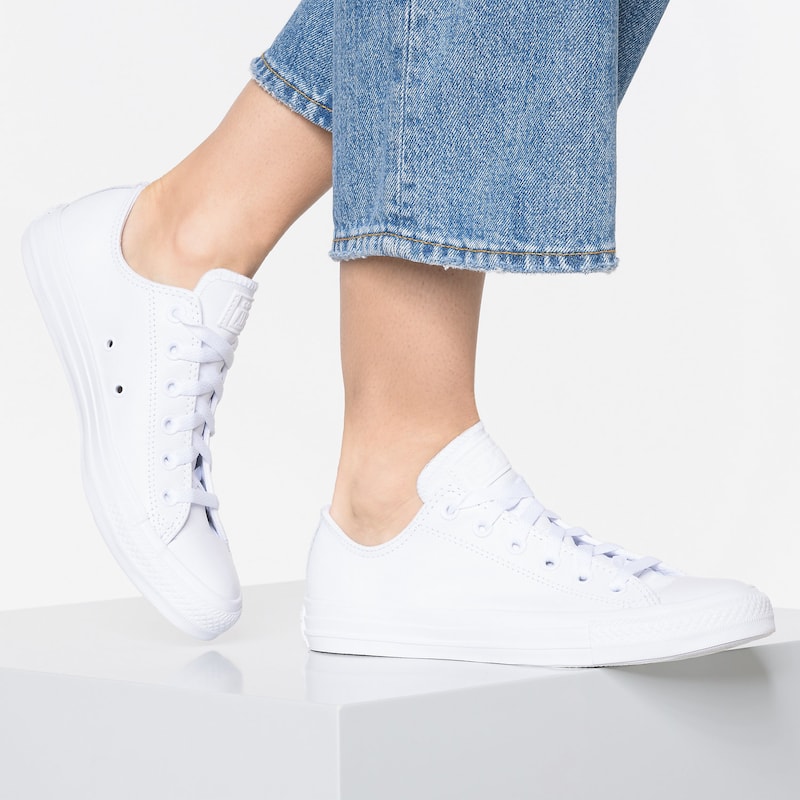Sinned X About You Zapatillas Deportivas Bajas 'Chuck Taylor All Star' CONVERSE En Blanco