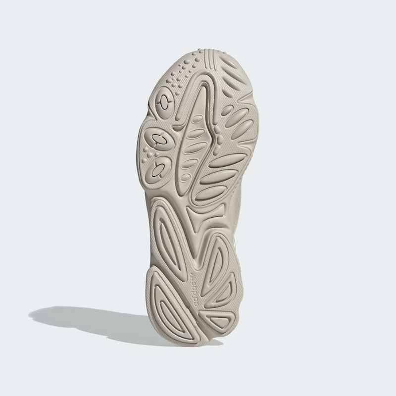 Sinned X About You Zapatillas Deportivas Bajas 'Ozweego' ADIDAS ORIGINALS En Greige