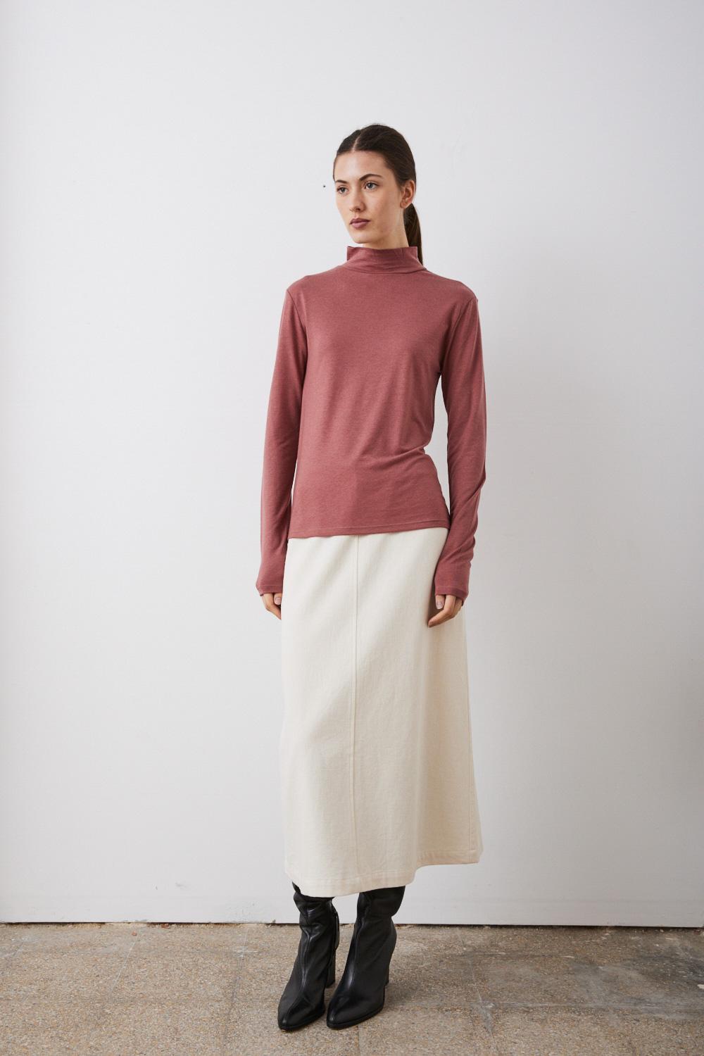 sita murt Camiseta básica cuello cisne