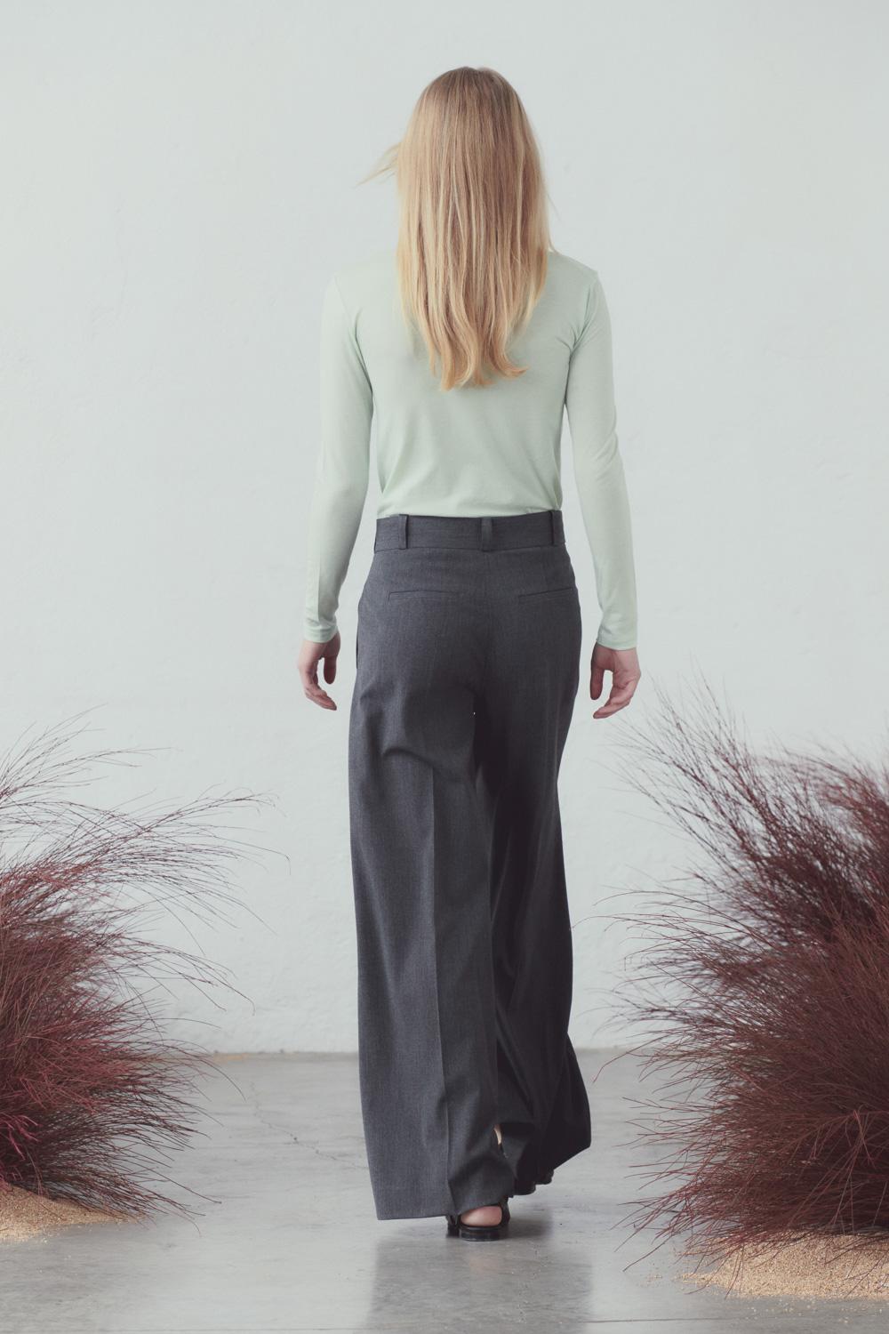 Sita Murt Camiseta Básica Cuello Cisne