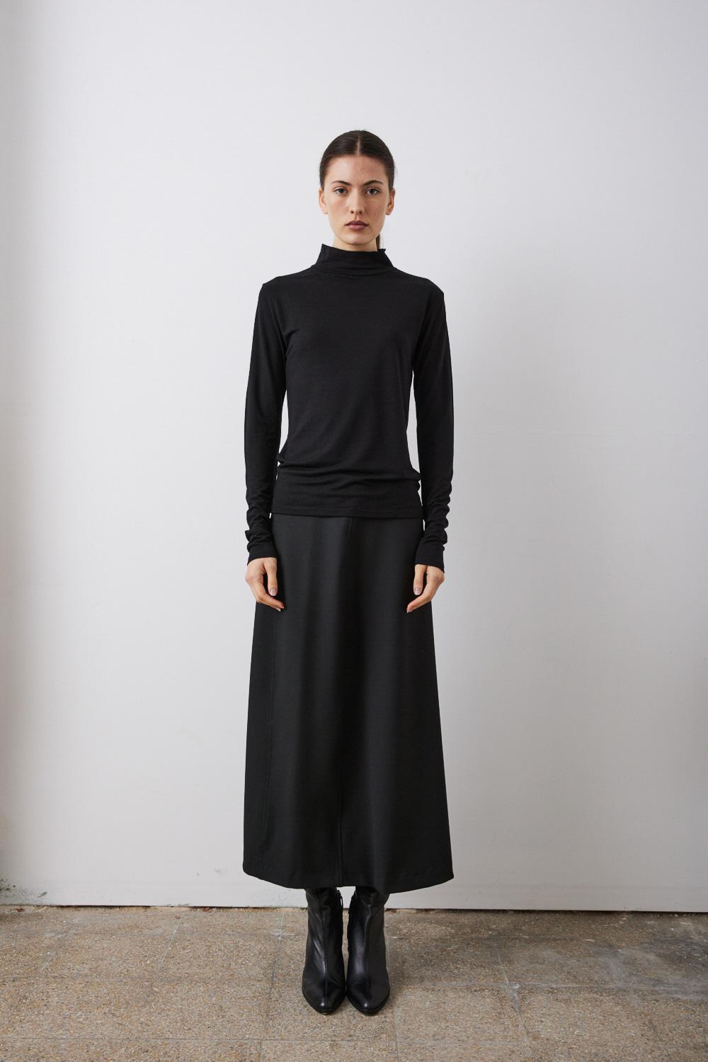 sita murt Camiseta básica cuello cisne