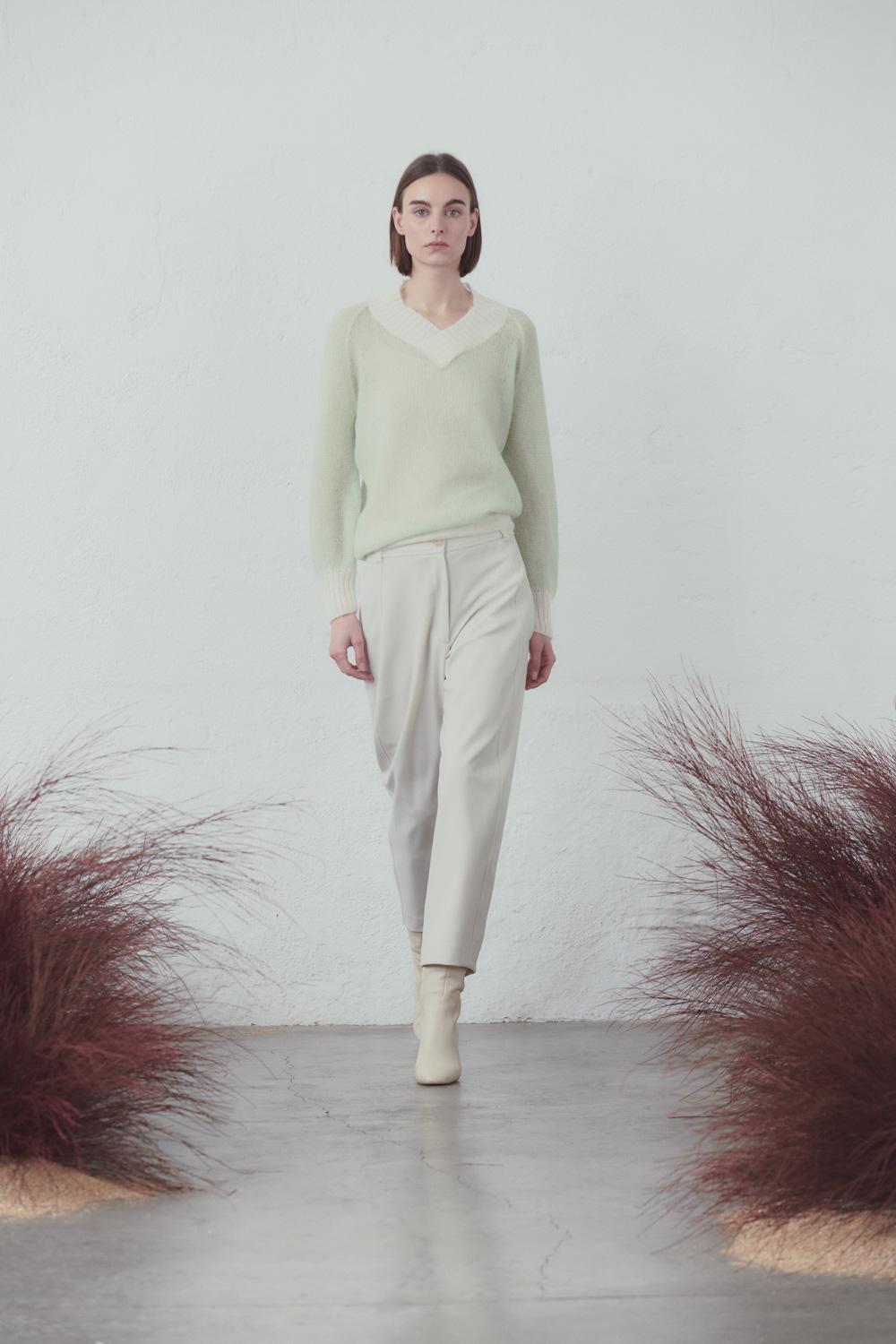 sita murt Jersey cuello pico cerrado