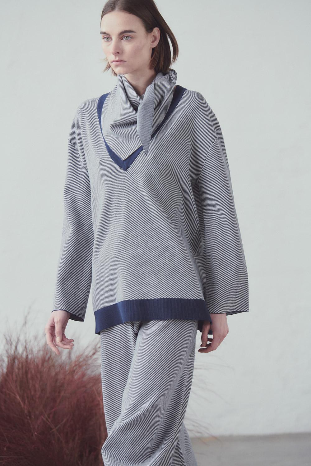 Sita Murt Jersey Largo Cuello Pico