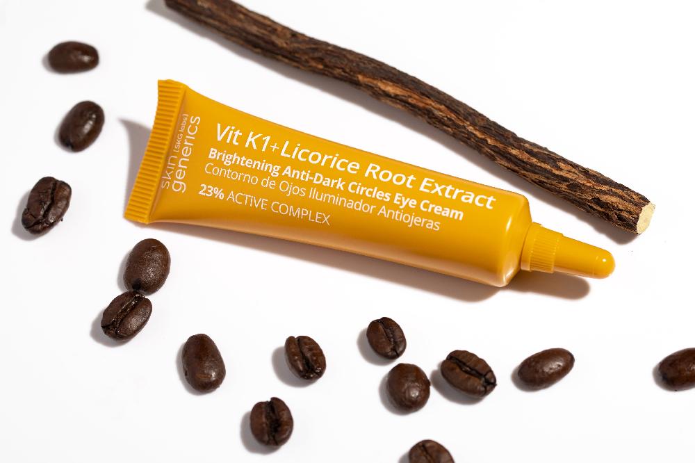 Skin Generics Contorno De Ojos Iluminador Antiojeras Con Vit K