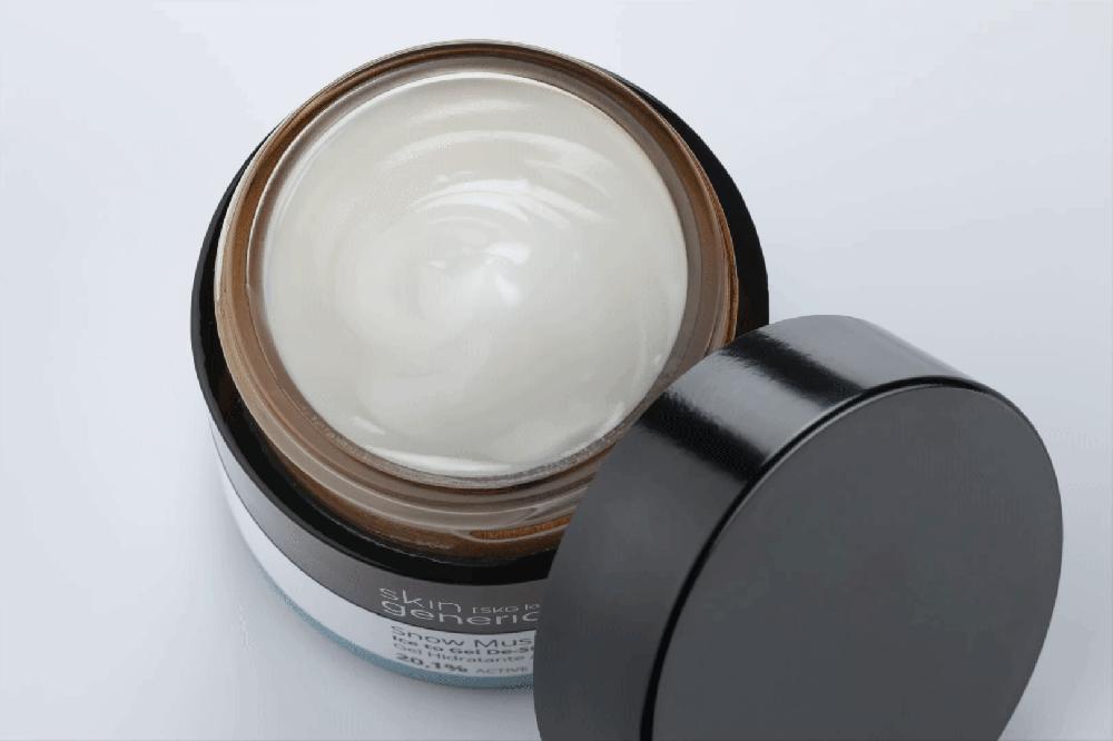 Skin Generics Crema Hidratante Doble Textura Con Snow Mushroom (gel-hielo)