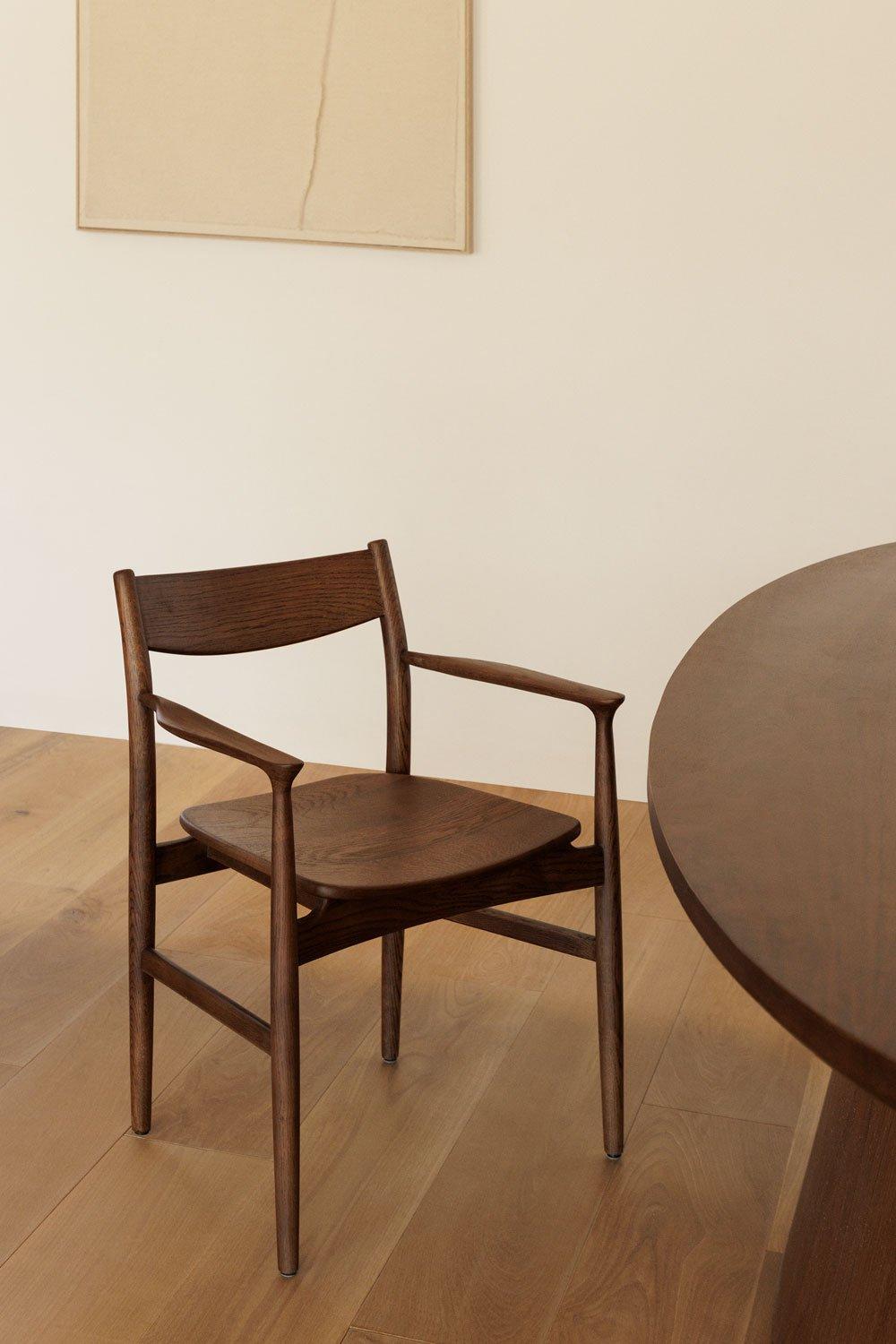 sklum Dining chair with armrests in oak wood Mireita