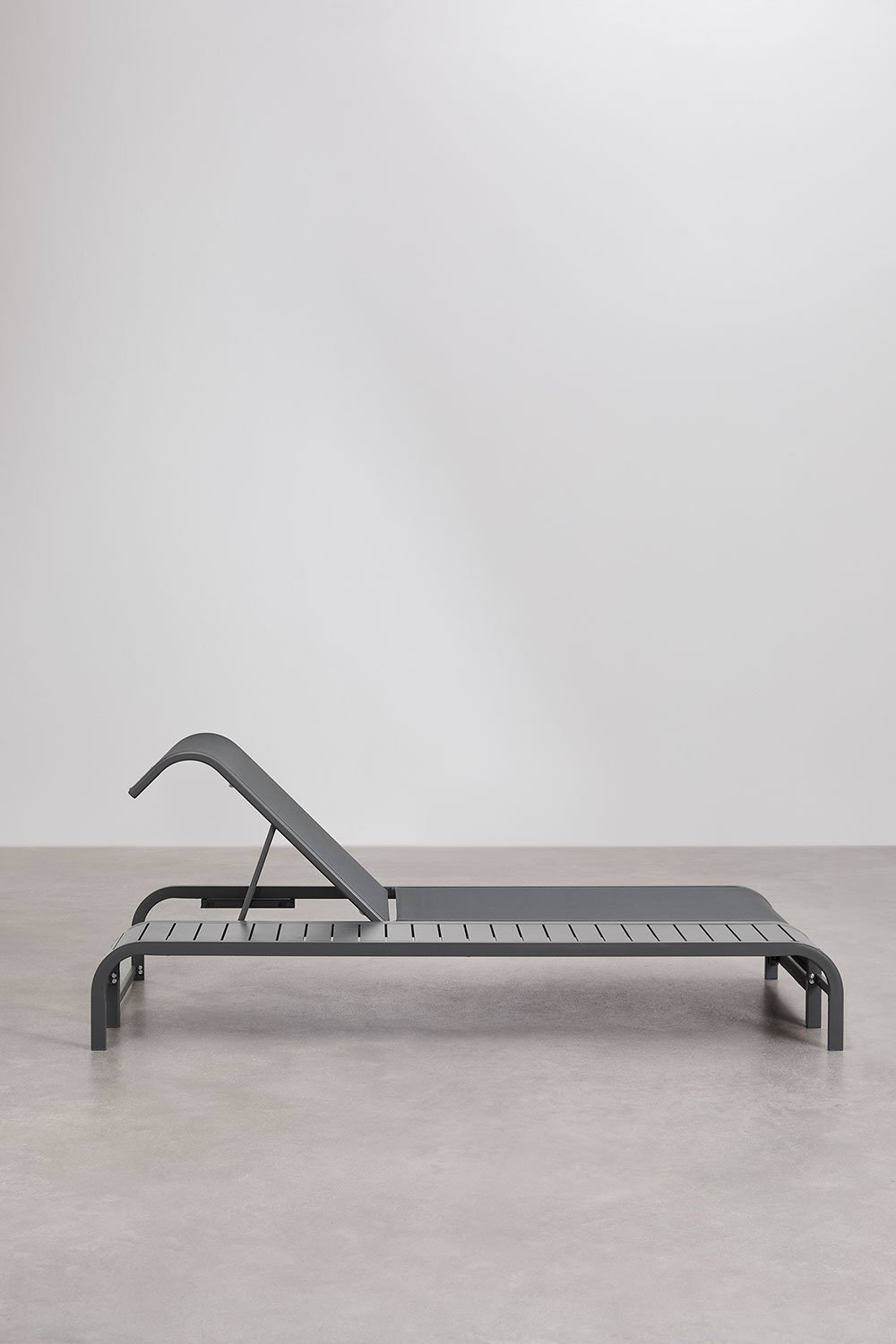 Sklum Ensemble De Chaise Longue Inclinable Et De Table D'appoint En Acier Marietta