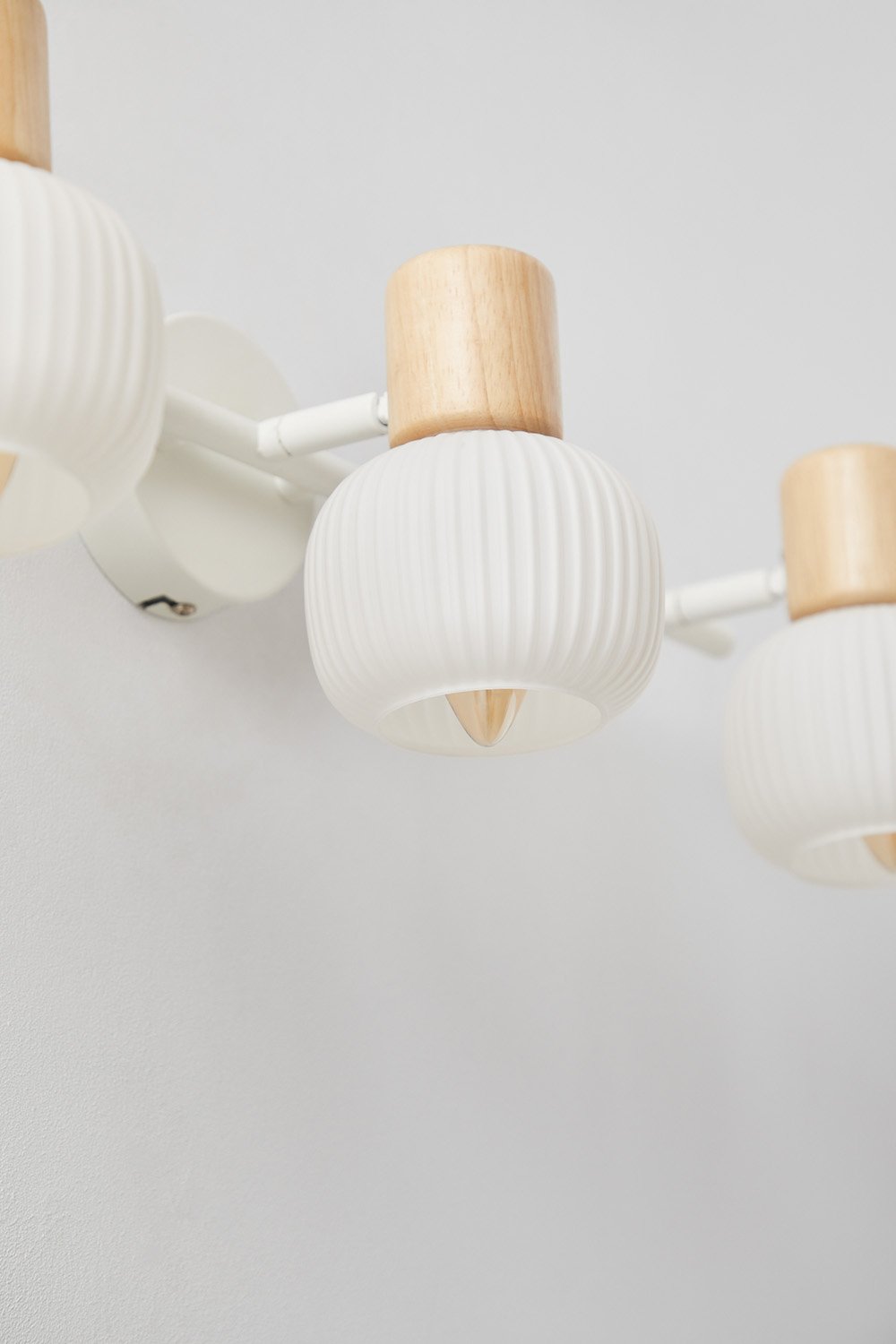 Sklum Lámpara De Pared Con 3 Puntos De Luz En Hierro Madera De Caucho Y Cristal Ekaizy