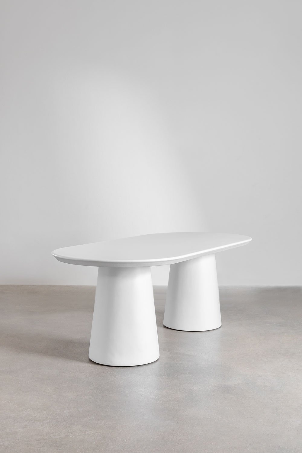 Sklum Noemi-Set Aus Ovalem Zementtisch (220 X 95 Cm) Und 8 Esszimmerstühlen Aus Eichenholz Und Geflochtenem Mara-Seil