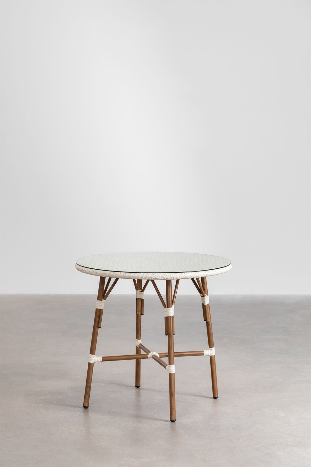 Sklum Set De Mesa Redonda Ø80 Cm Y 2 Sillas De Comedor Apilables Con Reposabrazos En Aluminio Brielle Bistro