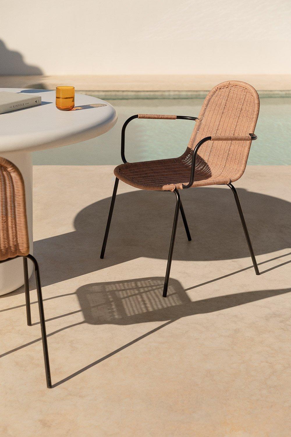 sklum Silla de jardín apilable con reposabrazos en mimbre sintético Reiven