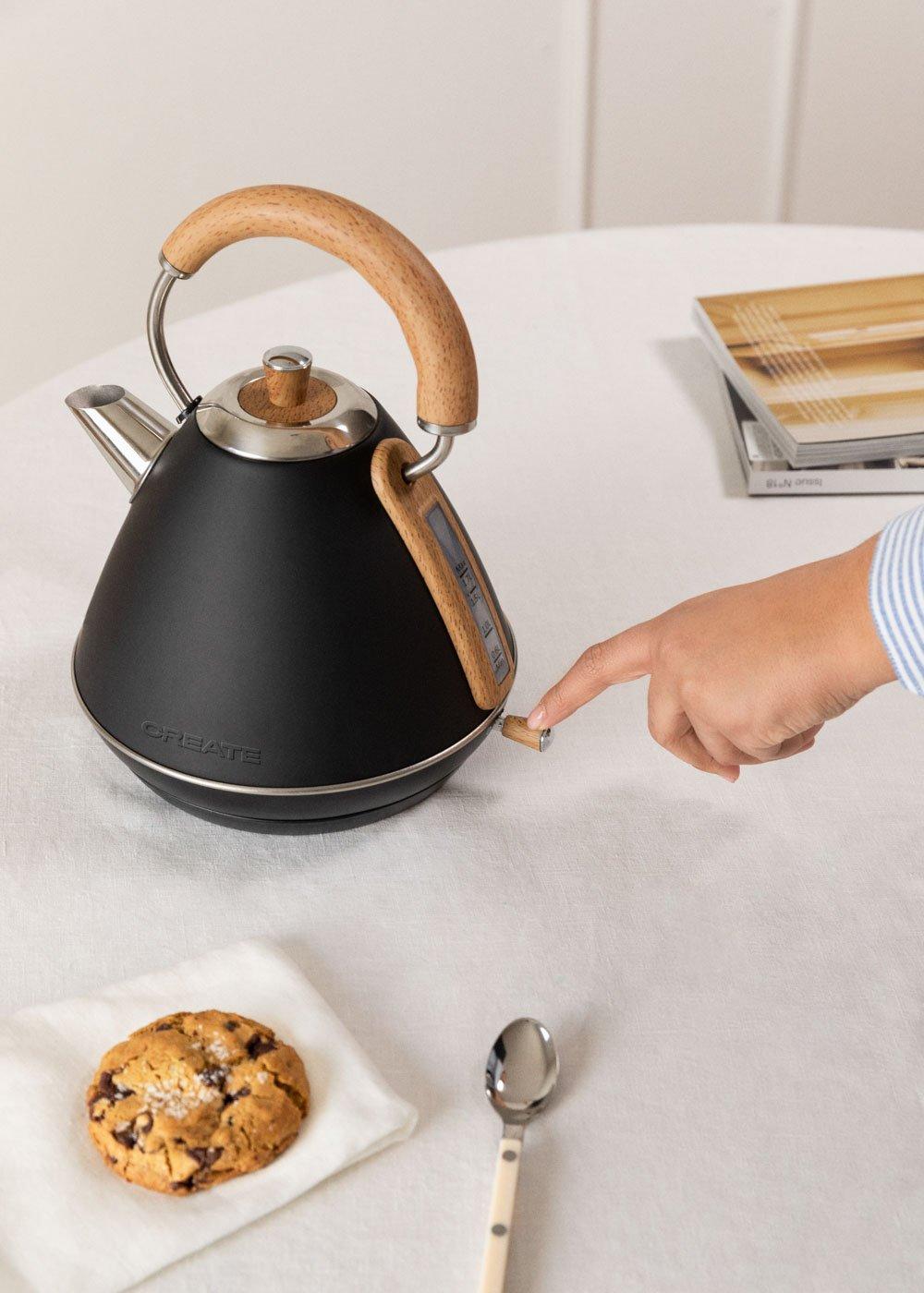 Sklum CREATE - KETTLE RETRO - Czajnik Elektryczny