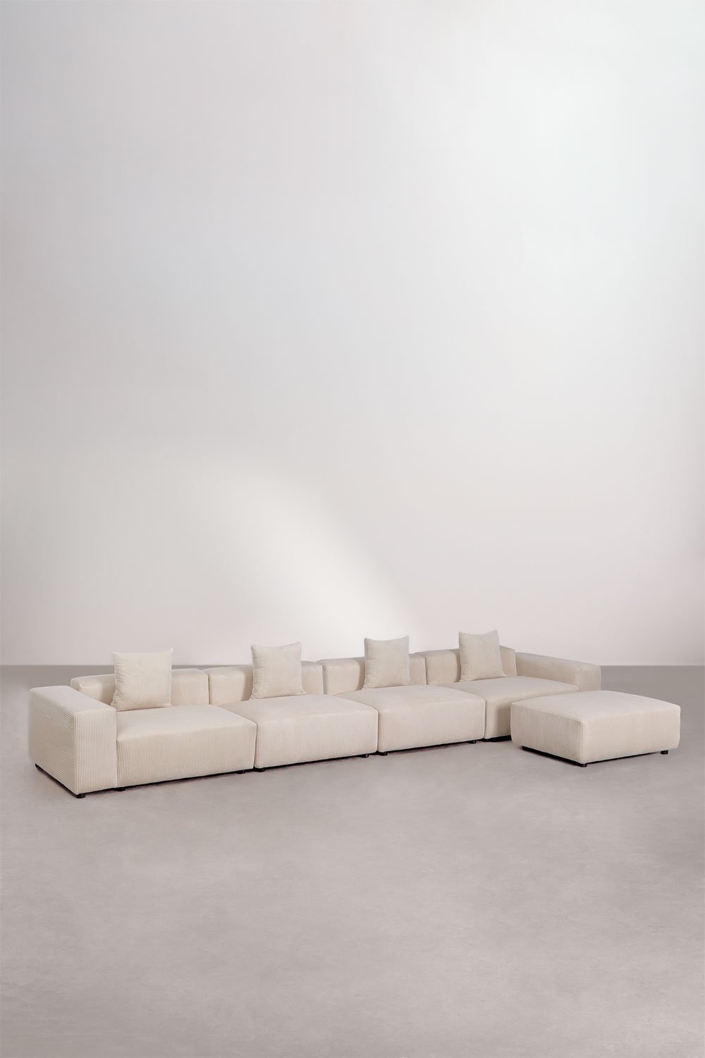 sklum Sofá modular de 4 piezas con reposabrazos bajo y puff (↔︎480 cm) Bruna