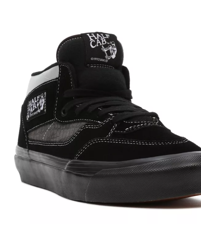 Spezial Madrid Vans UA Half Cab 33 DX Black & Tape